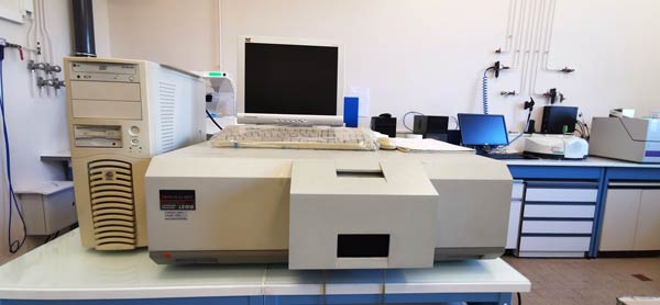 Un spectrofluorimètre Perkin Elmer LS 50B